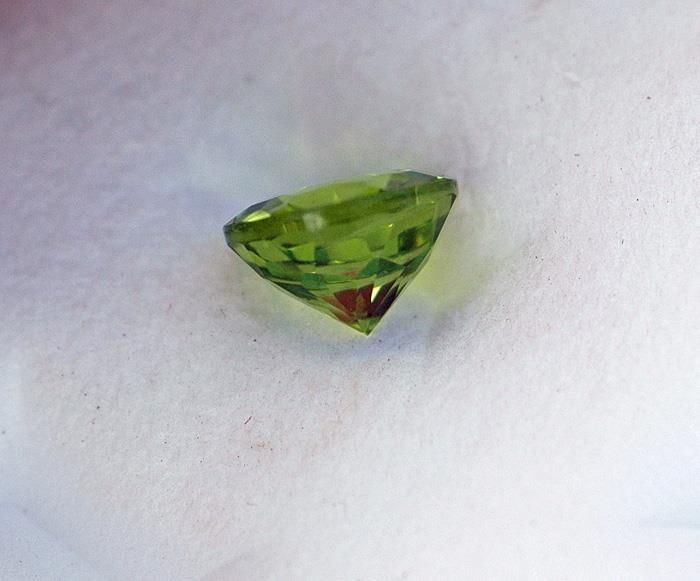 Image for Pakistan Natural Fine Green Peridot 2.29 ct.  ** VIDEO **