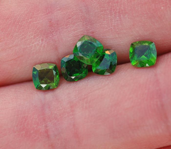 Image for Natural USSR Chrome Diopside Lot 2.81 tcw