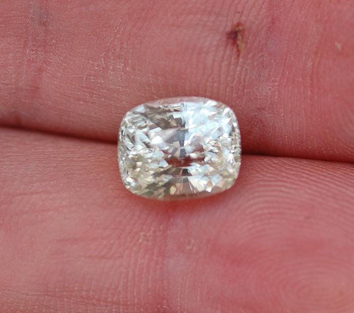 Image for Tanzania Natural UV Reactive Grossular Garnet 5.60 carat  ** VIDEO **