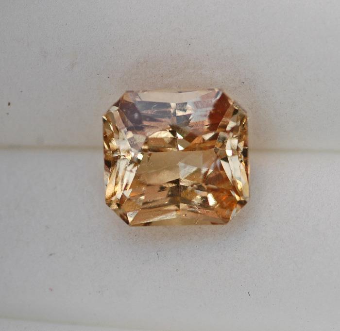 Image for Tanzania Natural Grossular Garnet 5.74 carat  ** VIDEO **