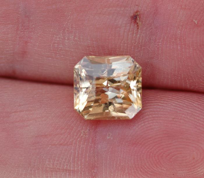 Image for Tanzania Natural Grossular Garnet 5.74 carat  ** VIDEO **