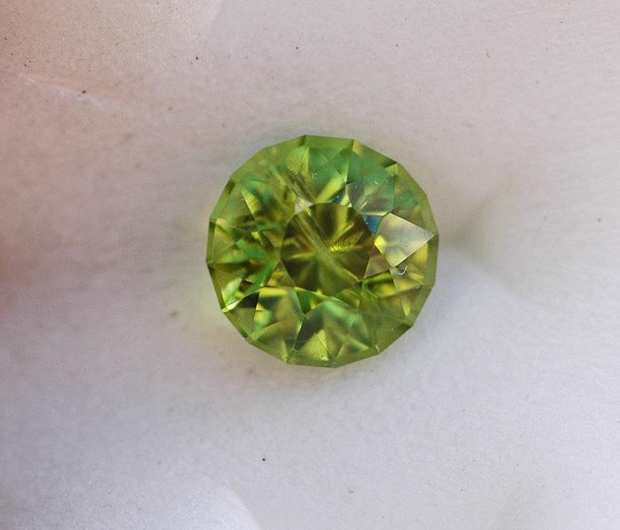 Image for Pakistan Natural Peridot 3.38 carat ** VIDEO **