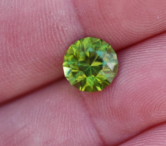Image for Pakistan Natural Peridot 3.18 carat  ** VIDEO **